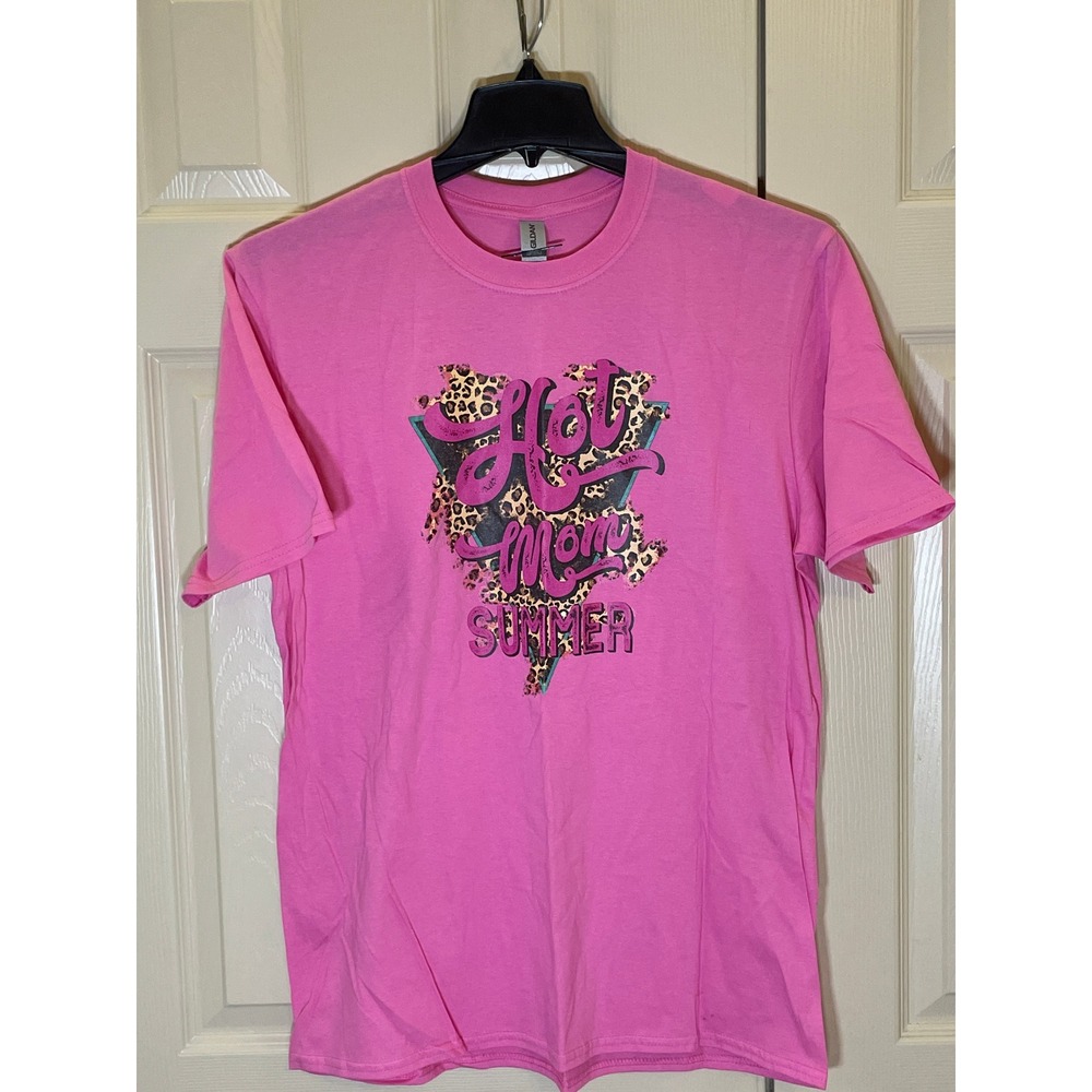 Gildan Graphic Tee Women Large Pink‎ NWOT Hot Mom Summer Leopard Retro Casual